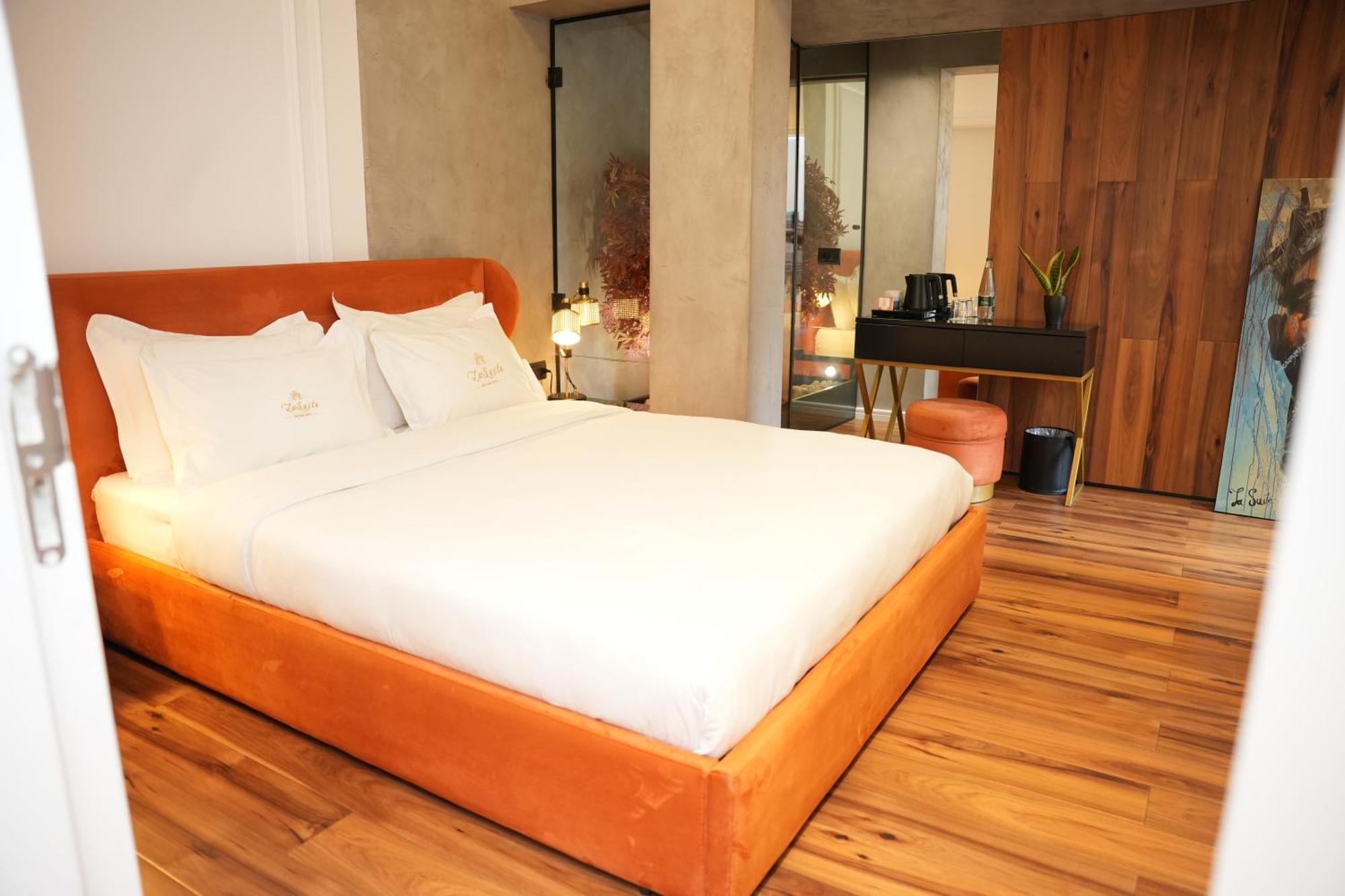La Suite Boutique Hotel Tirana Exterior photo
