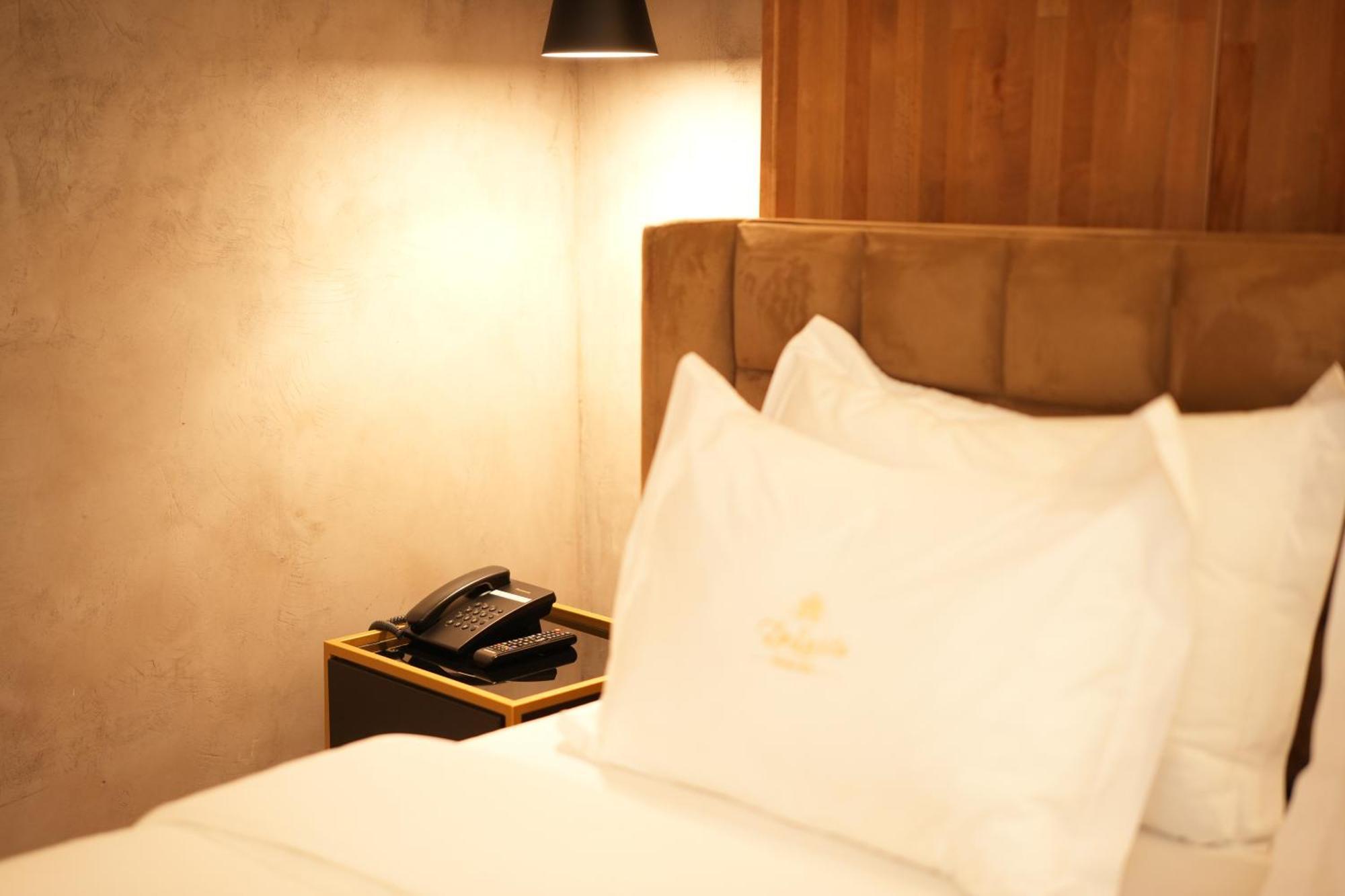 La Suite Boutique Hotel Tirana Exterior photo